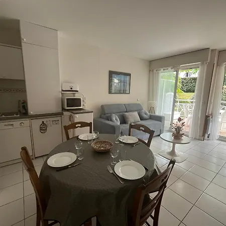 T2 Avec Terrasse Et Acces Direct A - Fr-1-374-228 아파트