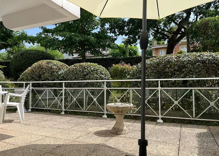 T2 Avec Terrasse Et Acces Direct A - Fr-1-374-228 *